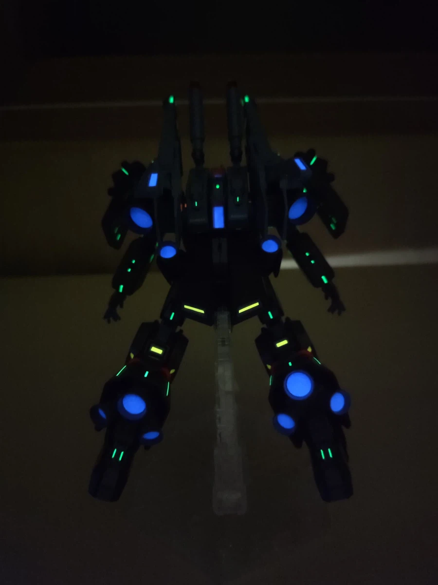 HG 리벤볼프 축광테이프 작업후 찍어본 간단 액션샷들입니다._18.webp