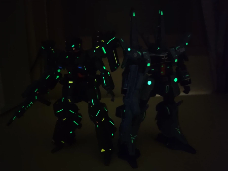 HG 리벤볼프 축광테이프 작업후 찍어본 간단 액션샷들입니다._32.webp