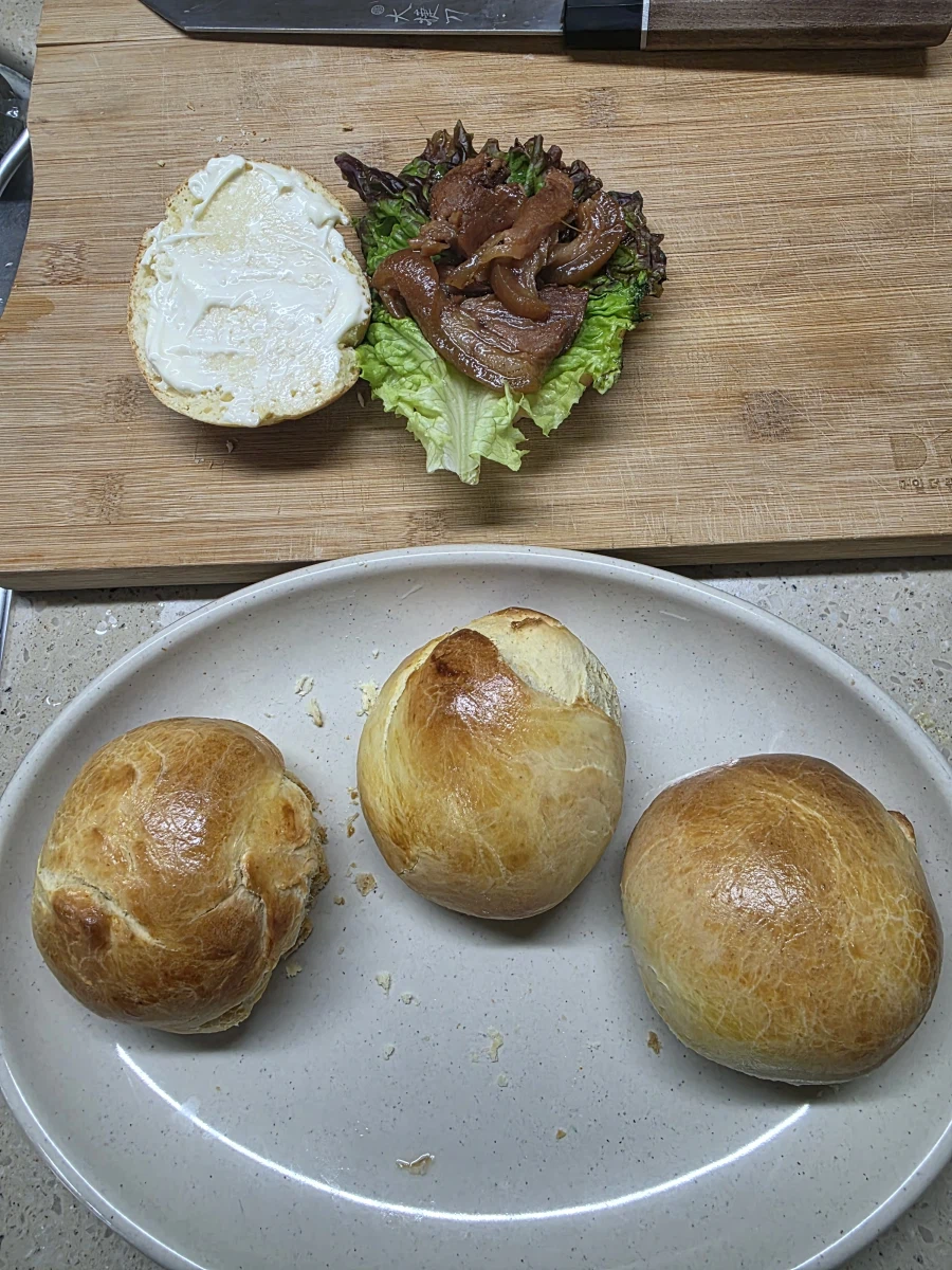 족발버거를 만들어봤습니다._6.webp