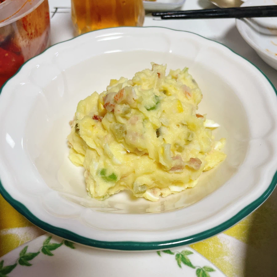 돼억시니) 길거리(?) 와플과 사라다_10.webp