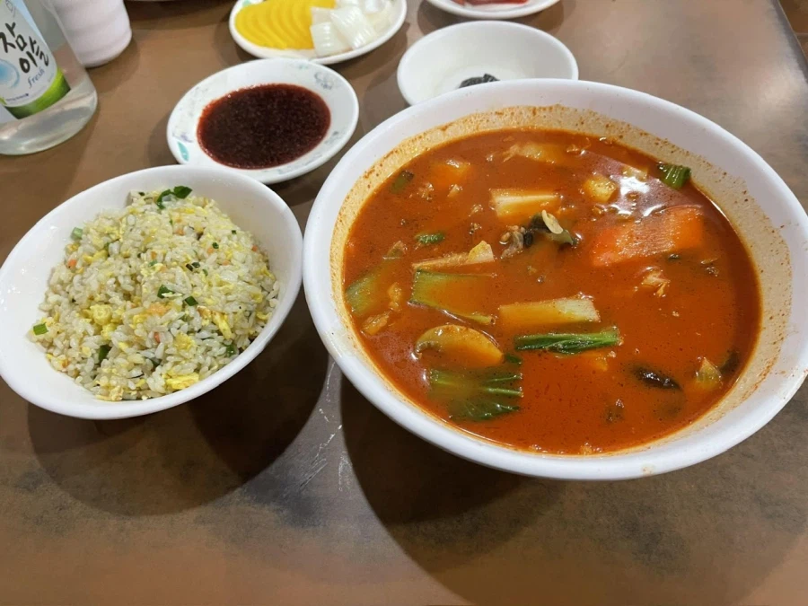 간만에 올리는 구디 8000원 구내식당밥_7.webp