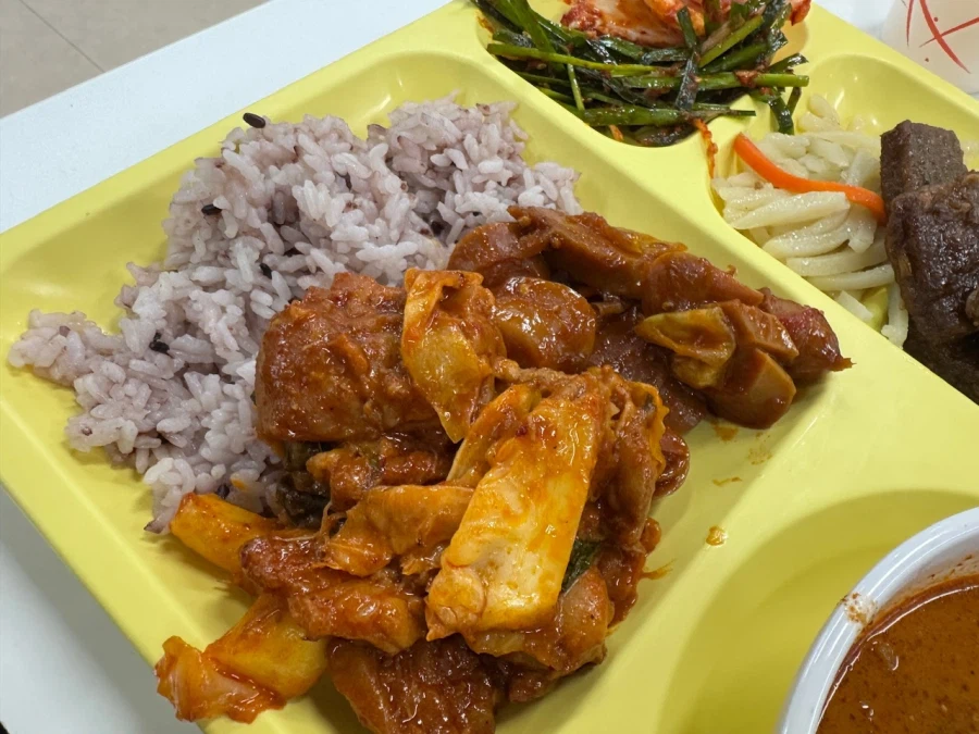 간만에 올리는 구디 8000원 구내식당밥_10.webp