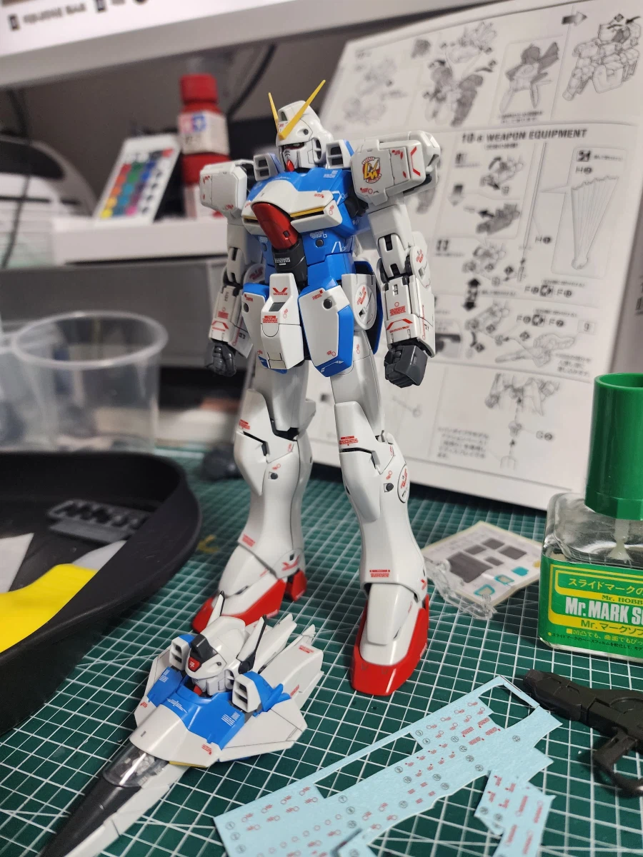 MG빅토리 건담을 만들어 보았습니다_2.webp