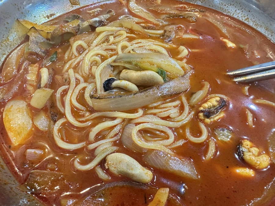 우리읍내에서 가장 장사 잘되는 짬뽕집_5.webp