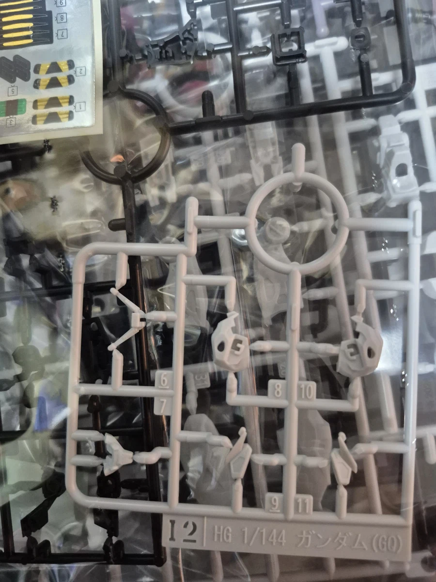 지쿠악스판 3종 건담을 보니_1.webp