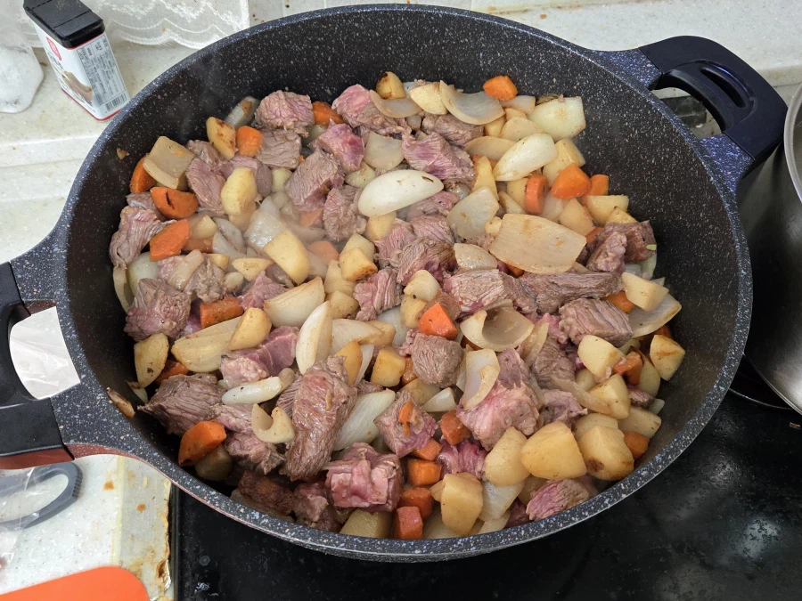 제가 정액 수영장은 못 만들지만 이 솥 하나만큼은 채워보이겠습니다!_5.webp