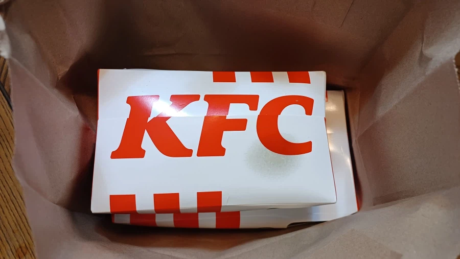 KFC 치킨_2.webp