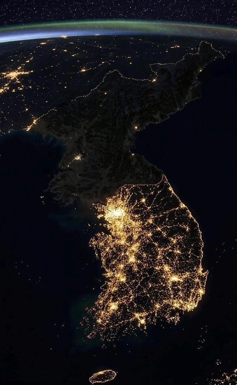 [지구] 위성으로 본 한국과 북한의 밤 풍경_3.webp