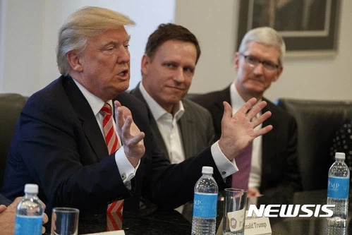 트럼프의 오른팔인 부통령 밴스 부통령이 대기업 '페이팔'쪽 사람이라고함._2.webp