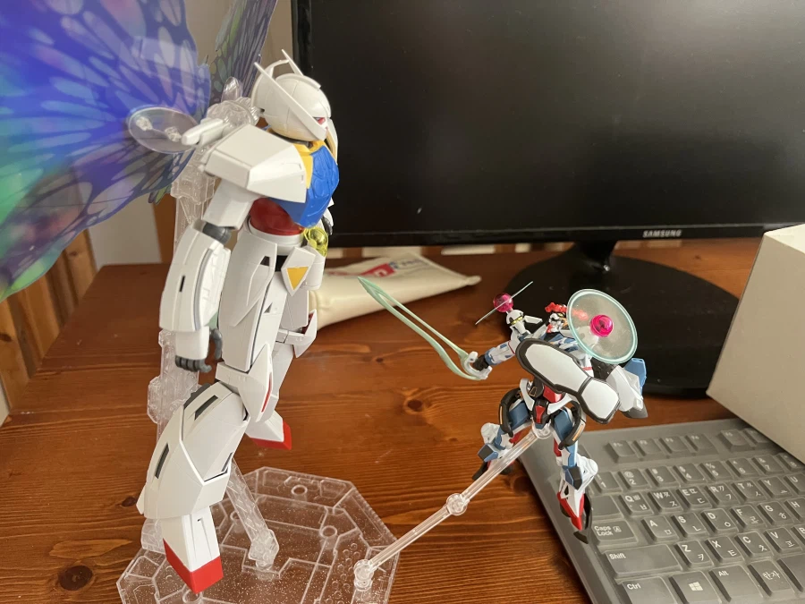 이세계는 없애야한다고….. 건담이 말했어._1.webp