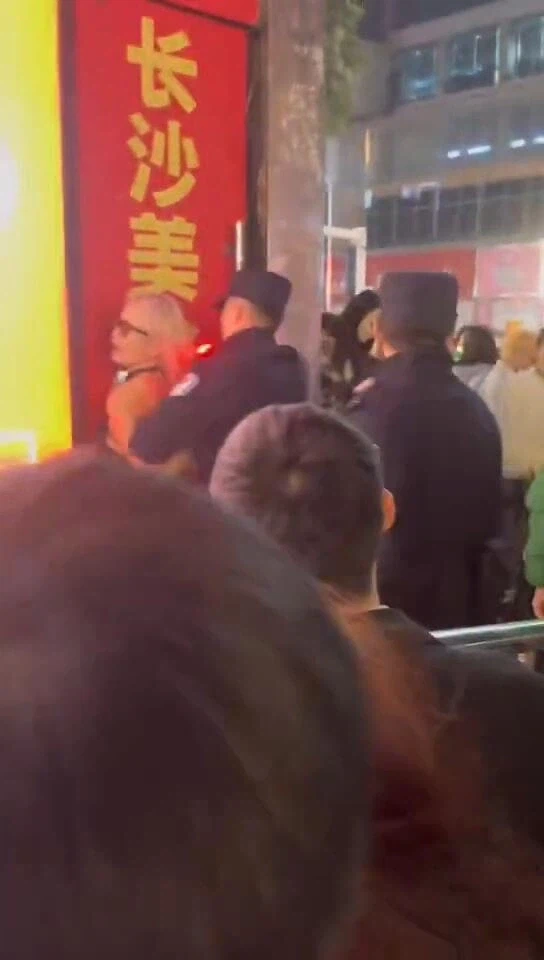 오늘자 중국 창사시, 펠라치오 사변_6.webp