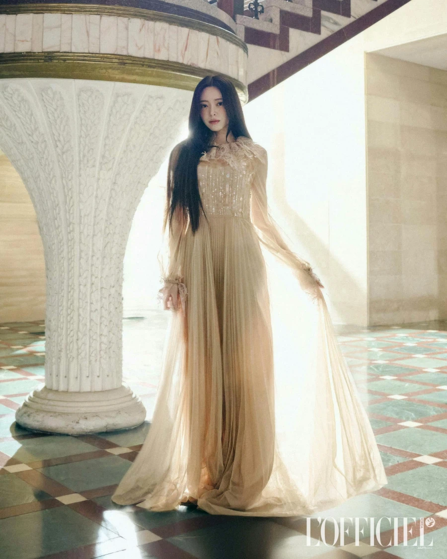 [있지] 유나 솔로 MV 티저2 + 다이나핏 팝업 & 로피시엘 화보_27.webp