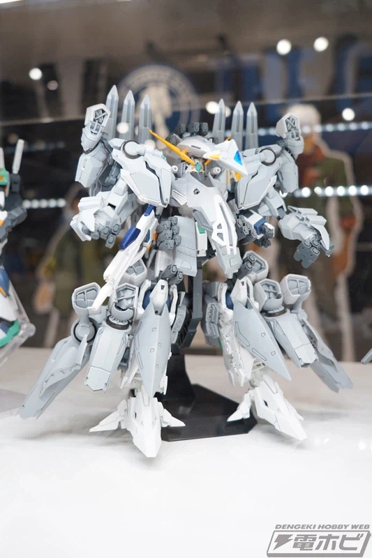 HGUC 1/144 아류제우스 + 양산형 뉴 건담 소체 외 도쿄점 전시 사진 2_1.webp