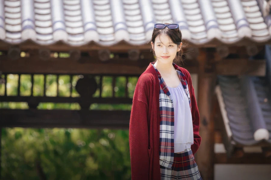 '21세기 대군부인' 새 스틸컷 글자 제거_2.webp