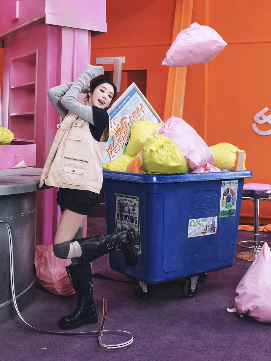 [아이린] IRENE - 'Biggest Fan' 무드 클립 #4_5.webp