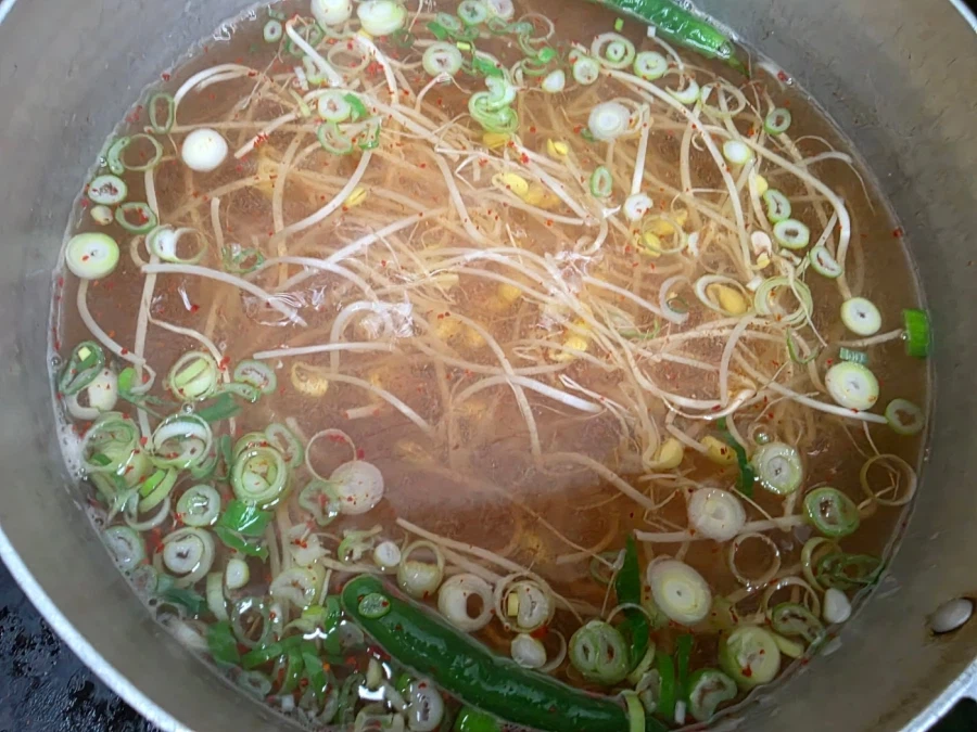 직장에서 3천원씩 걷어서 해먹는 점심 유린기_6.webp