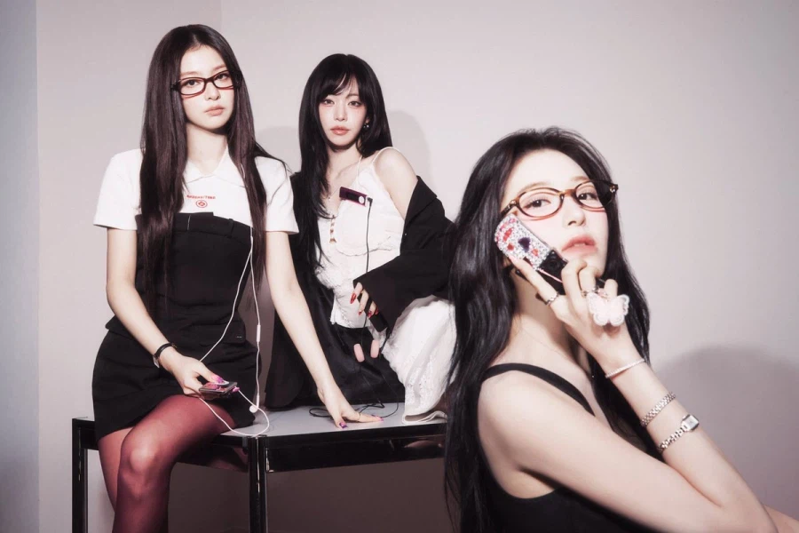 [컨셉포토] 프로미스나인 일본 첫 미니 앨범 [LIKE YOU BETTER]_3.webp