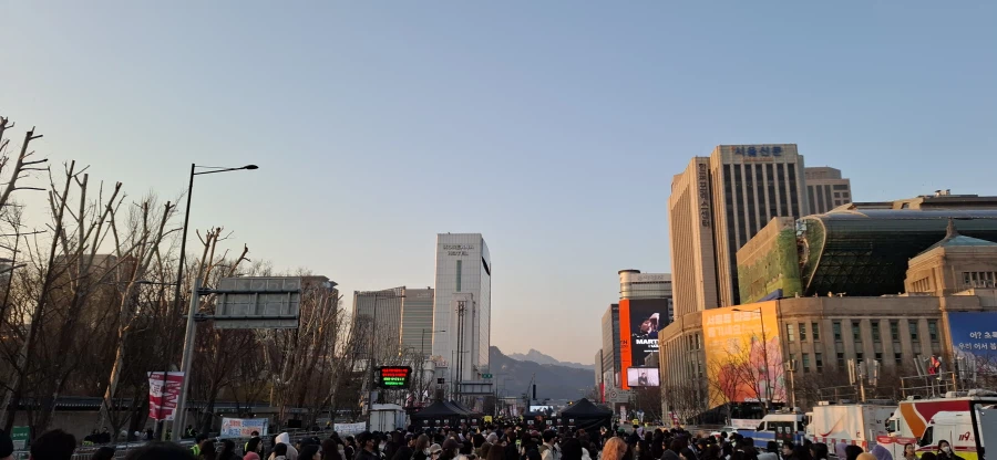 BTS) 공연은 못 봤지만 광화문 나들이 후기_5.webp