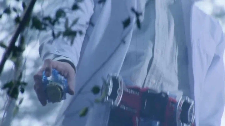 [가면라이더 가이무]의 통수는 세 번 친다_50.webp