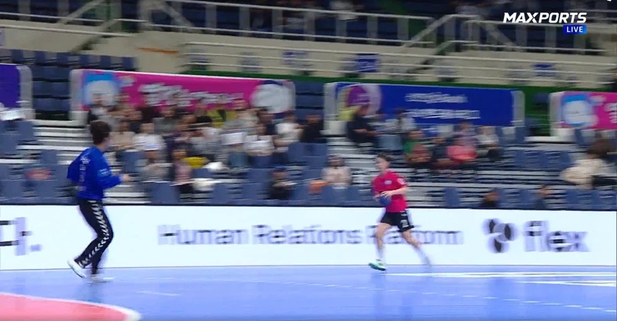 막내 여동생이 어제 프로 핸드볼 리그에서 6골을 넣으며 팀의 승리를 견인했습니다._19.webp