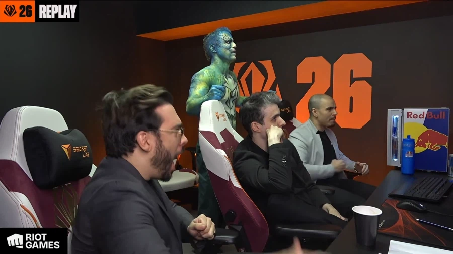 롤) 근데 g2 프론트에 괴물은 뭐야_1.webp