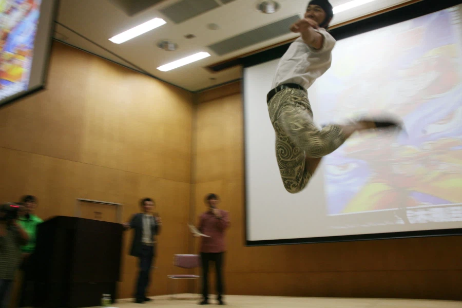 아라키 대장:이 죠죠서기는 이렇게 하는겁니다_56.webp