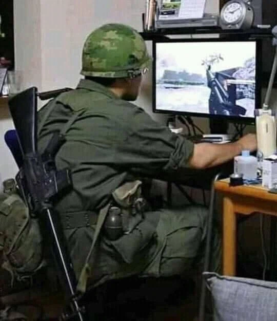 몰입감 높게 FPS 하는.._1.webp