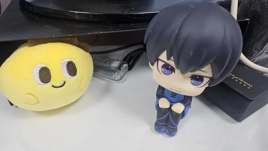 내 사무실에 이사기피규어_1.webp