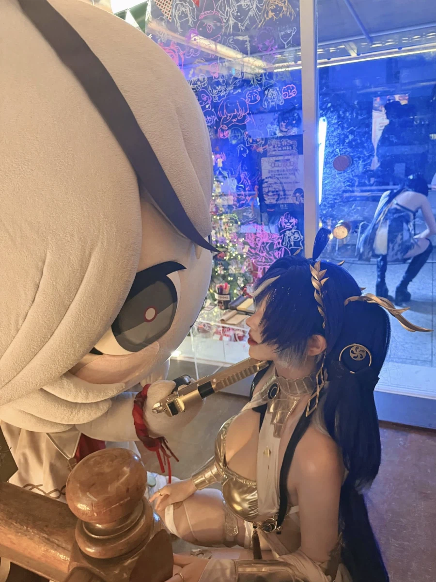 명조)러시안 룰렛하는 카멜탈과 유노 코스프레_1.webp