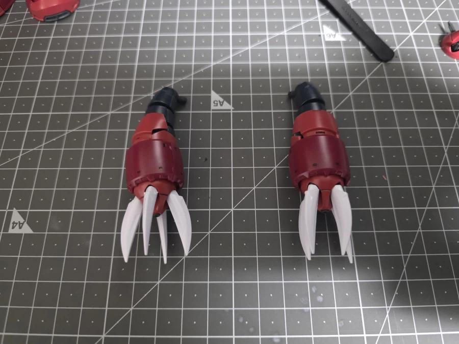 첫 건프라 만들어봤어요_7.webp