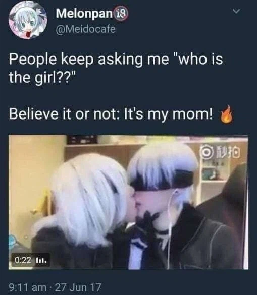 ???:올ㅋ 방금 키스한 여자는 누구임?_1.webp