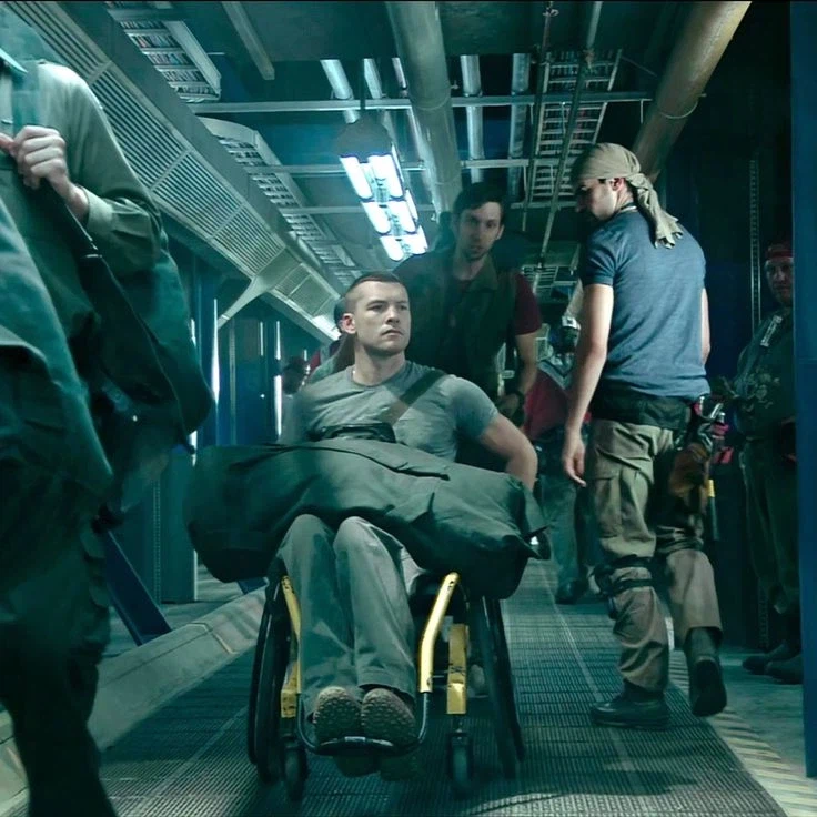 "인류의 배신자 제이크 설리. 뭔가 행복하지 않지?"_3.webp