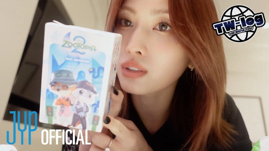 [트와이스] 6TH 월드투어 ‘THIS IS FOR’ 모모 브이로그_1.webp