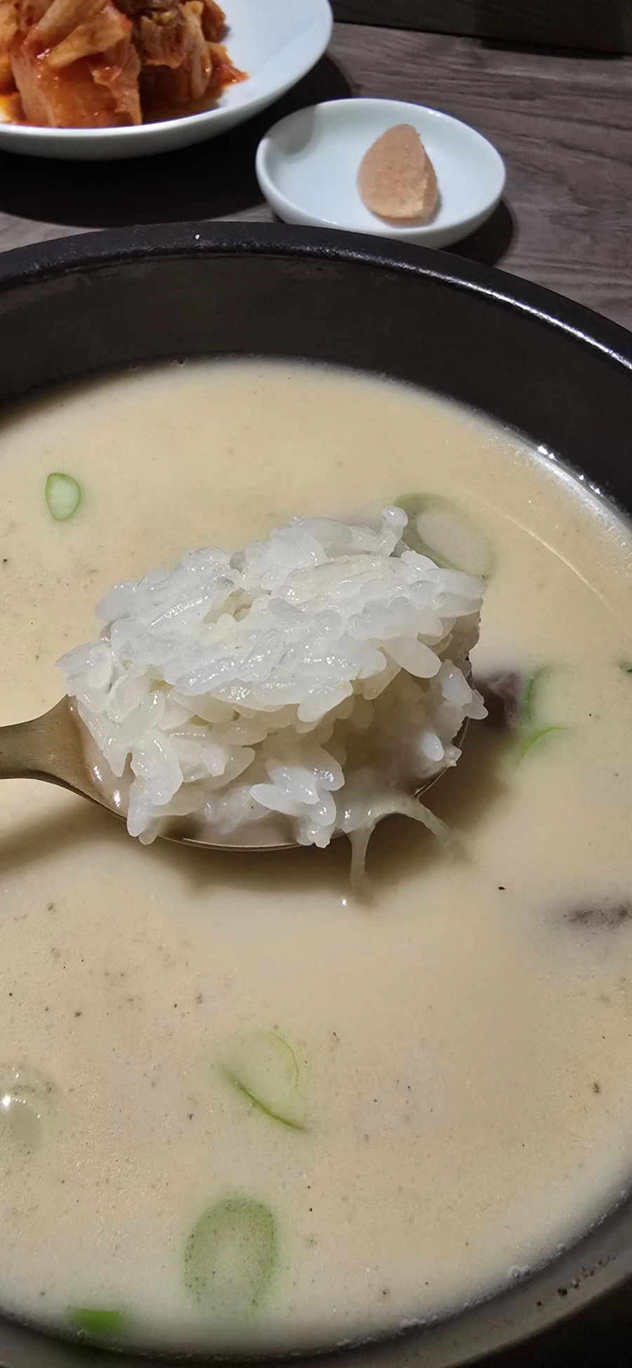 거대곰탕 서초점 / 나베야 평창김치나베_24.webp