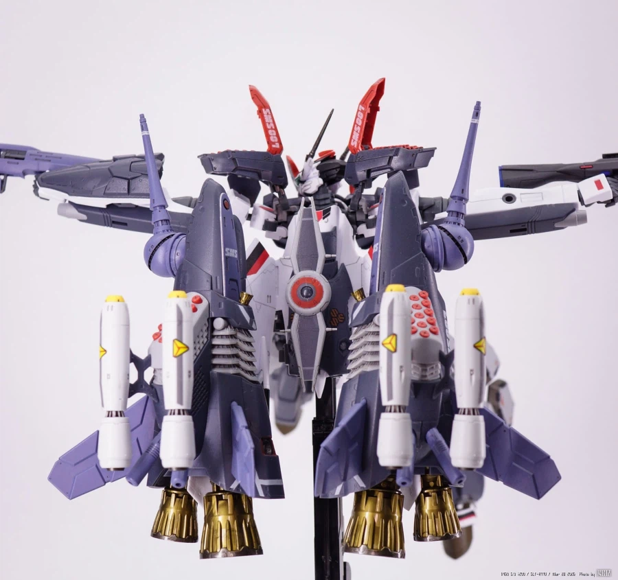 [MACROSS] 1/72 VF-25F 아머드 메사이어 알토기_7.webp