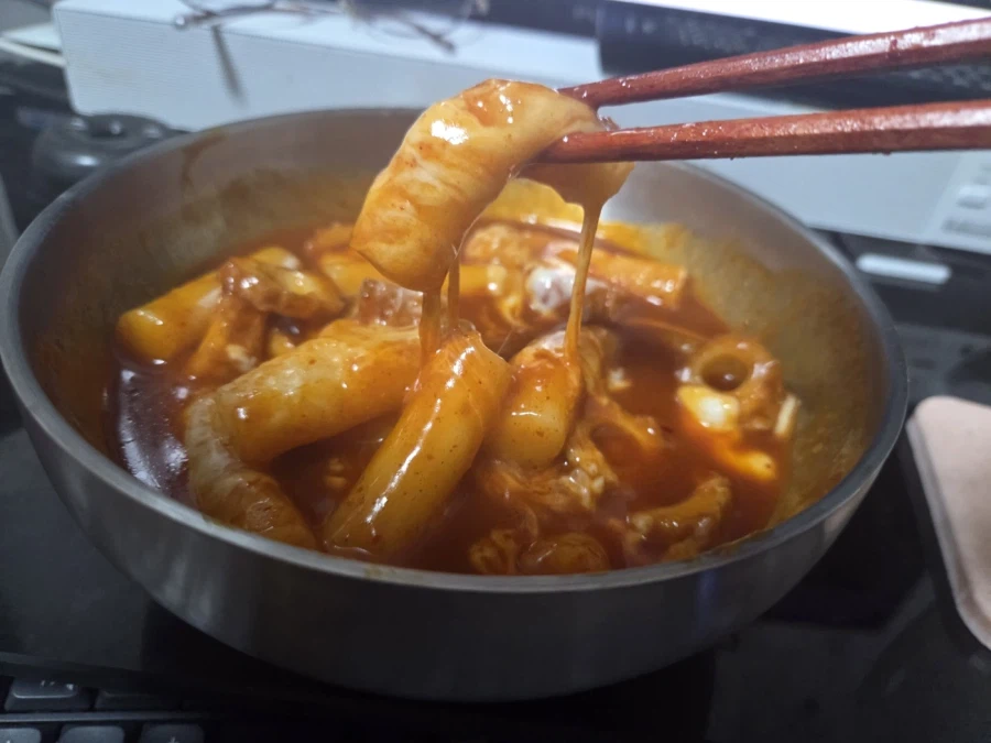 곧 와이프 될사람 한국요리 반응_4.webp