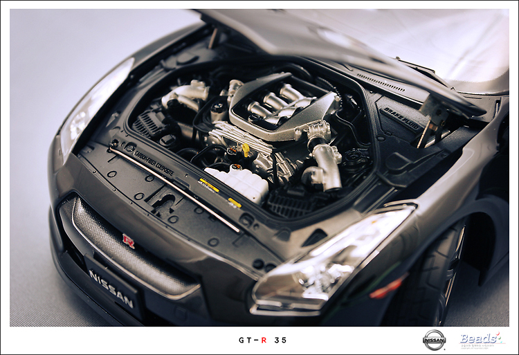 교쇼 닛산 GT-R35 (1:18)오토아트 닷지 바이퍼(1:18)_5.jpg