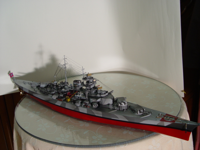 아카데미 1/350 전함 비스마르크_3.jpg