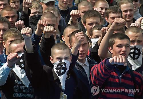 img/4/F/E/5/4FE56E994773E20026