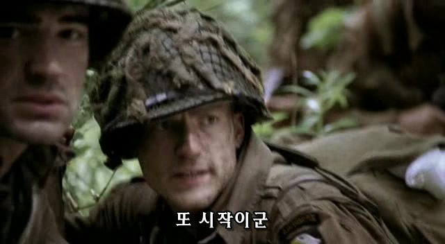 밴드 오브 브라더스 제3화 Carentan (2/2) _157.jpg