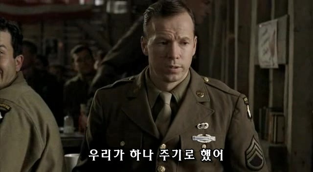 밴드 오브 브라더스 제3화 Carentan (2/2) _221.jpg