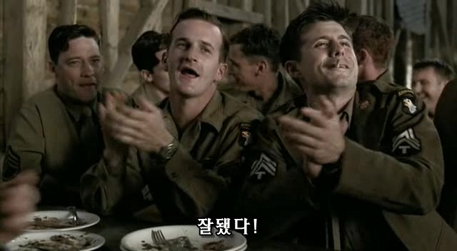 밴드 오브 브라더스 제3화 Carentan (2/2) _227.jpg