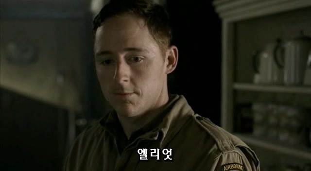 밴드 오브 브라더스 제3화 Carentan (2/2) _253.jpg