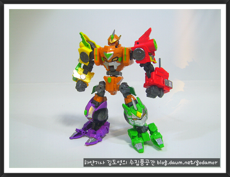 img/5/1/2/4/51248AF84735830015