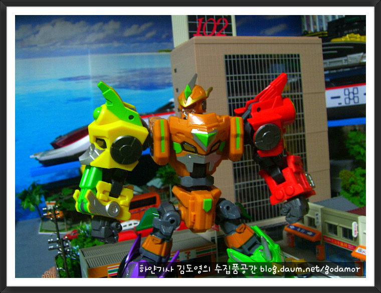 img/5/1/2/4/51248B194F308D0027