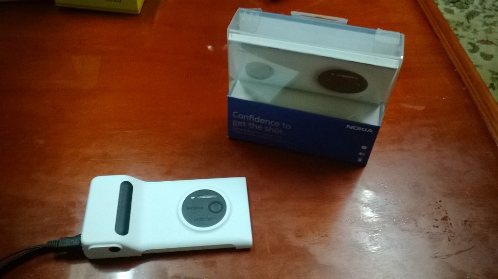 노키아 루미아 1020(인터내셔널) + 그립 간단 사용기 (사진+링크_3.jpg