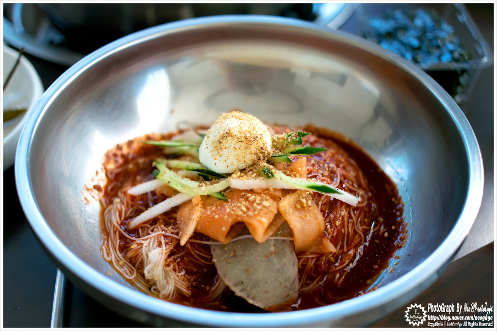 img/5/2/8/4/528474923E144C0027