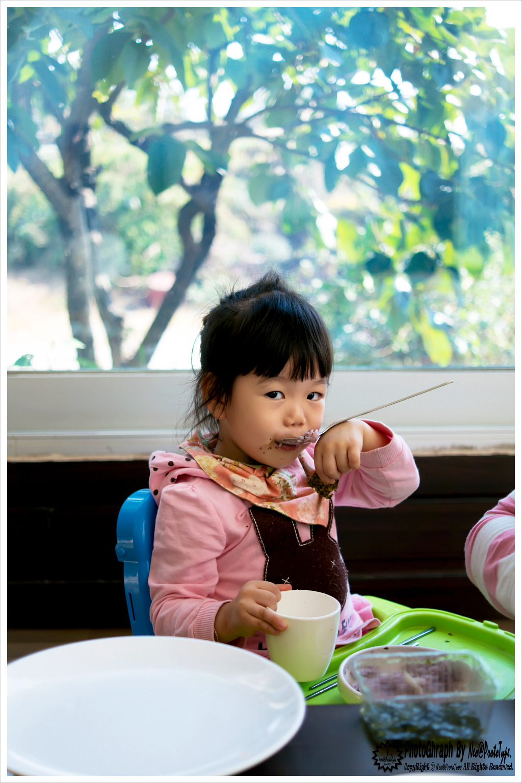 img/5/2/8/4/528474B23F69540006