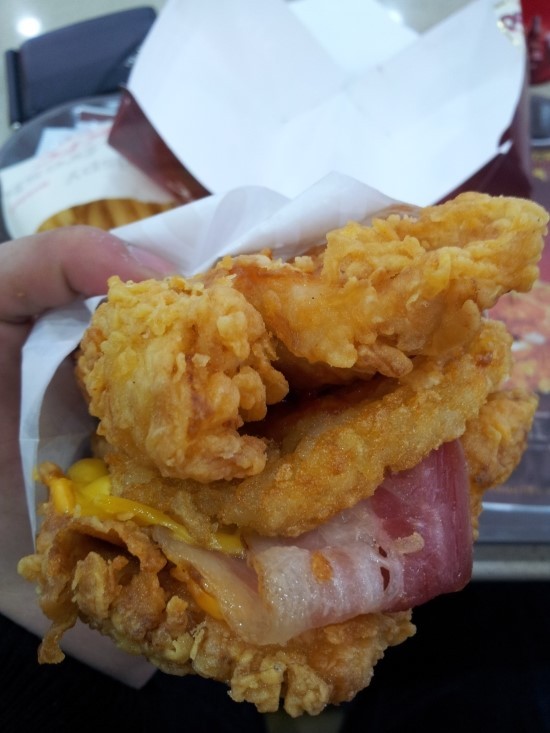 img/5/2/9/C/529C33434A35830009