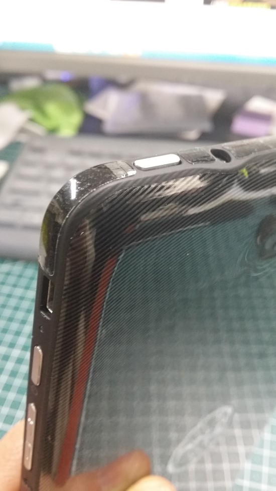 3M모바일쉴드 - 델(dell)베뉴8프로 필름 부착샷(후면+옆면)_2.jpg